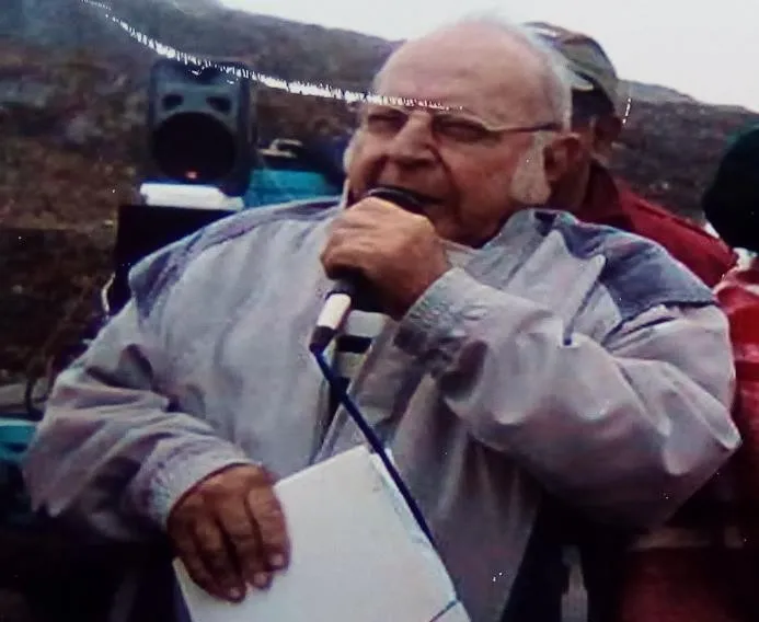 Beltrán Espinoza con el micrófono: orador de orden en múltiples jornadas.