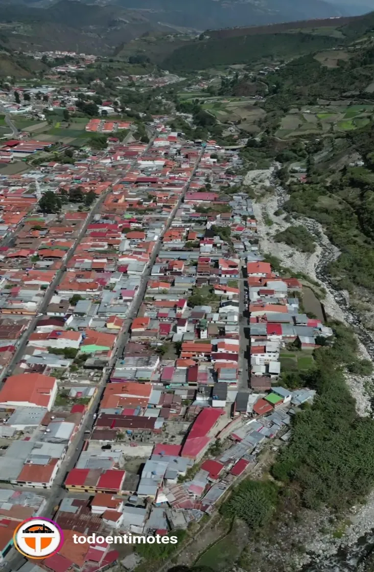 El pueblo desde el aire. Cortesía de Todo en Timotes.