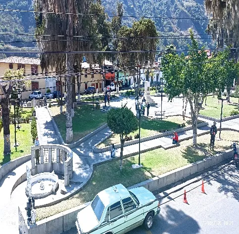 La plaza de Timotes, donde el vals recuerda haber pasado «las horas tan felices».